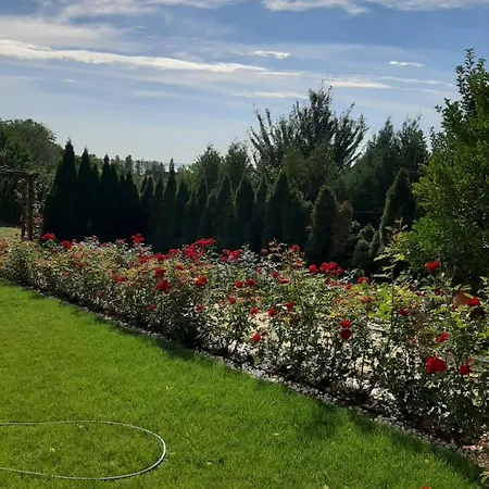 Rozsakert Vendeghaz