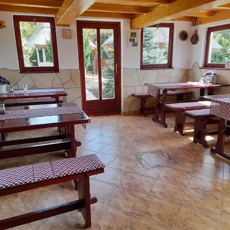 Rozsakert Vendeghaz 住宿加早餐酒店 西格利盖特