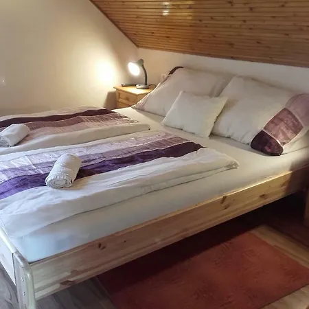 Rozsakert Vendeghaz * 西格利盖特