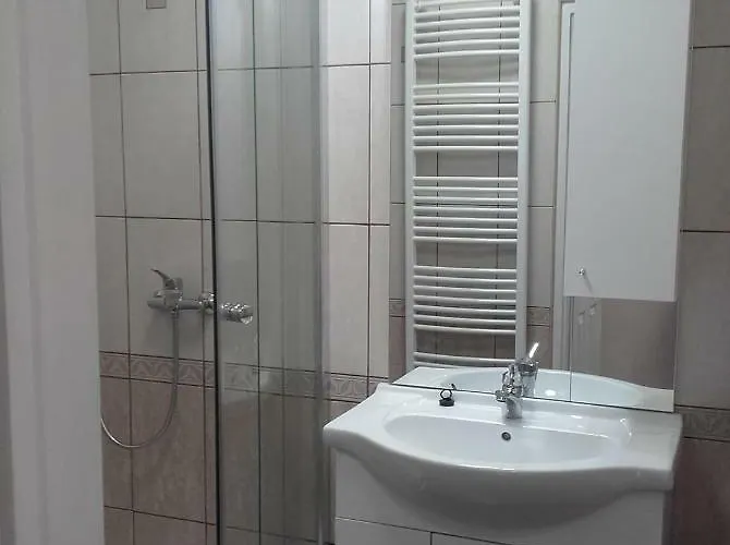 Rozsakert Vendeghaz * Szigliget